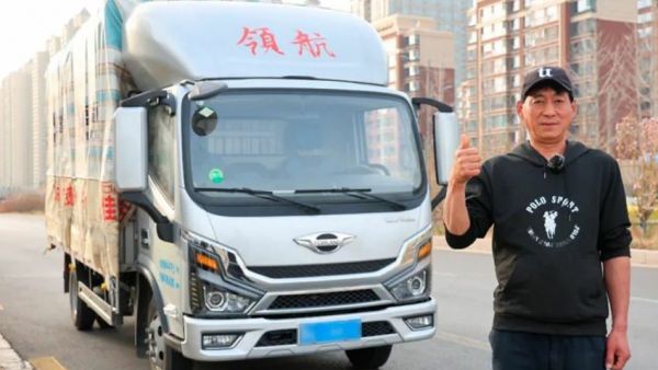 石家庄绿通司机何师傅:绿通神器——领航大G-LNG轻卡让我抢跑绿通运输路