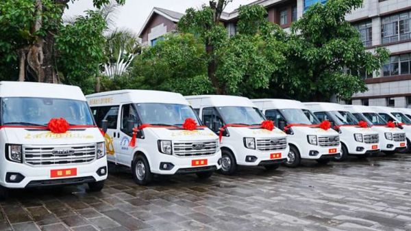 江铃轻客@云南宝子们:求偶遇!