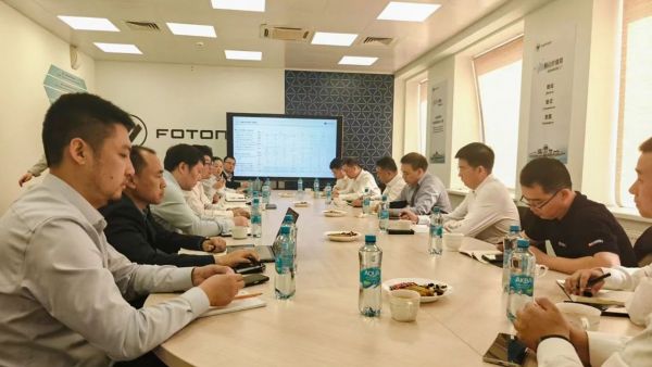 玉柴李汉阳率队走访欧亚市场