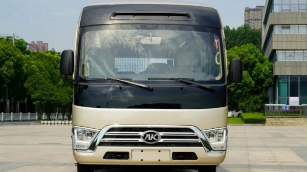 创享公商务车“新”时代!宝斯通N7纯电升级