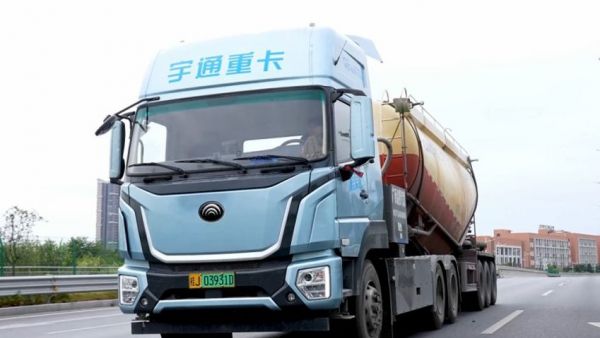 实力见证丨再获殊荣！宇通600度牵引车荣获“卓越续航典范奖”