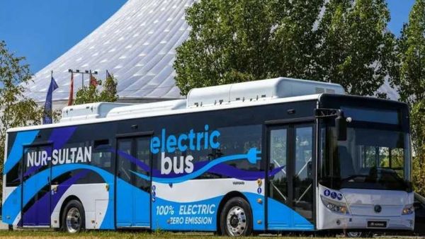 人民日报连续3次点赞宇通:为中亚交通注入绿色新动能