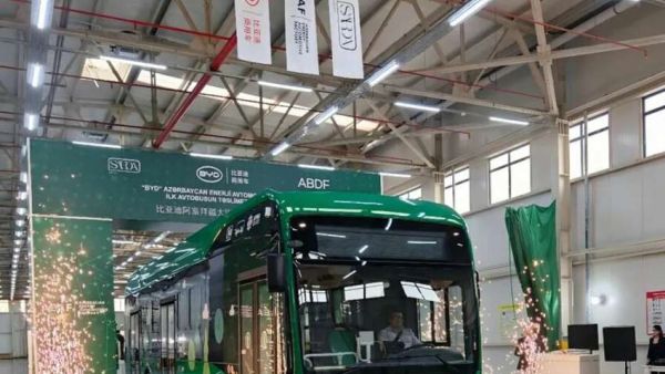 国际认可签新单！比亚迪电动大巴又批量交付阿塞拜疆