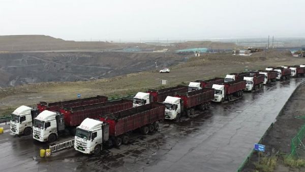 煤海逐绿！徐工新能源牵引车书写煤炭运输绿色答卷