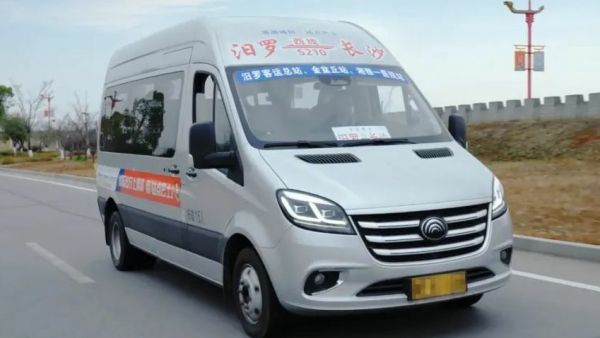 专车随叫随到！宇通天骏秒变“站点巴士”解锁汩罗出行新体验！