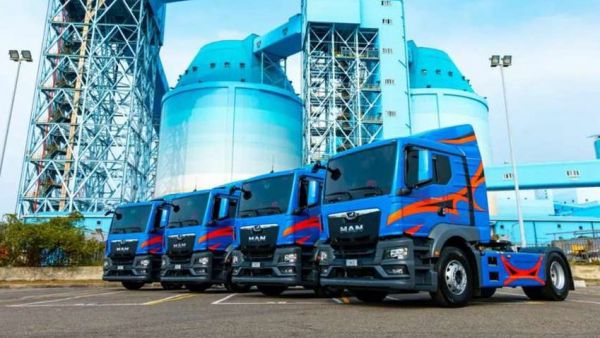 15台TGX牵引车交付泰勇集团