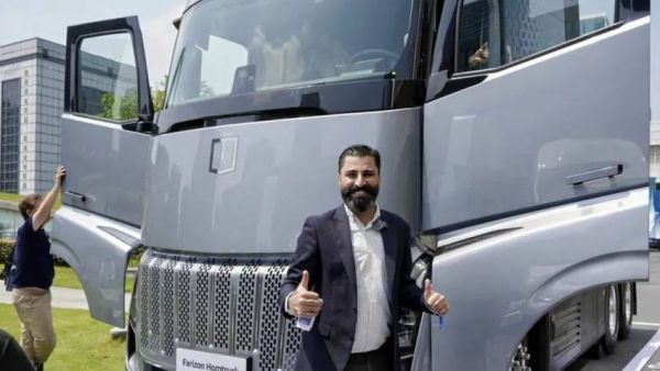 远程星瀚 H 亮相吉利智汇节