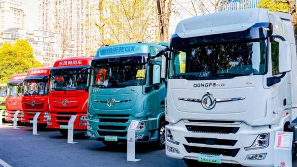 2025中国商用车论坛十堰启幕，东风商用车领航新质生产力进阶