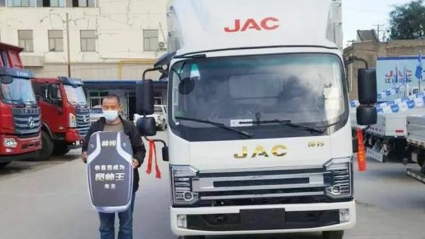 【江淮1卡车友记·四十二】1号伙伴刘总携手江淮1卡帅铃，奔富每一程