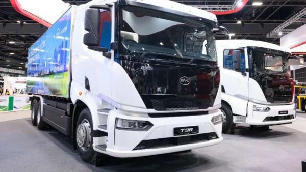 比亚迪亮相新加坡SITCE 2024，以创新实力助力绿色未来！