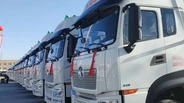 东风危化车燃动西北,龙擎3.0高效智慧动力链助力宁夏危化运输新篇章