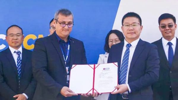 玉柴与徐工签订国际化战略合作协议