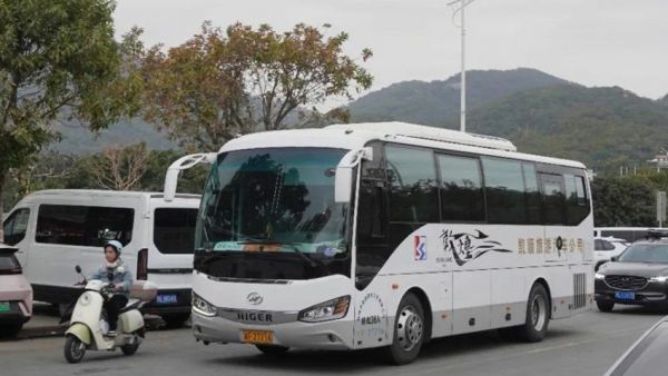 跨越千里,丝路对话:苏州金龙海格客车在潮汕南澳岛的奇妙邂逅