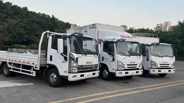 庆铃新 KV600 轻卡新疆上市，开创高效物流新纪元