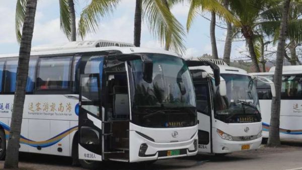 椰林下的风景线！苏州金龙助力三亚绿色出行升级