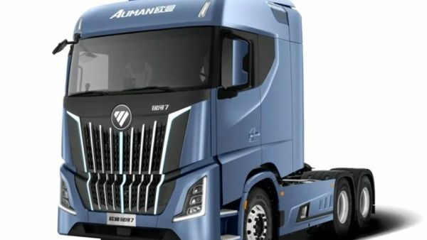 干线运输豪华重卡 福田欧曼银河7全球首发