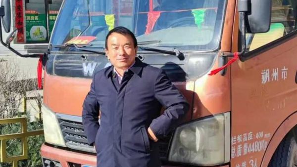 飞碟奥驰90万公里钢印不褪色，老司机的“免检铁马”再战十五年！