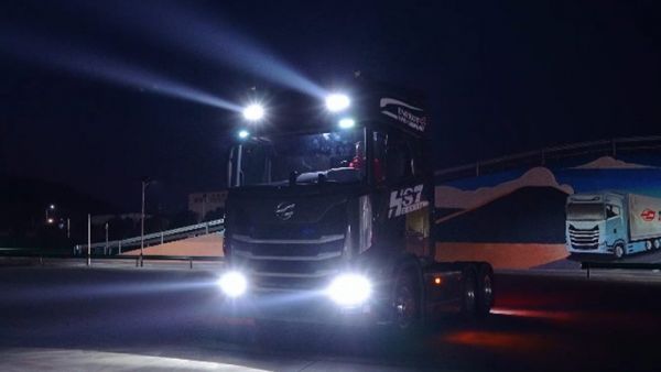 “灯灯灯灯~” 华神HS7奏响整车灯光科技交响曲！