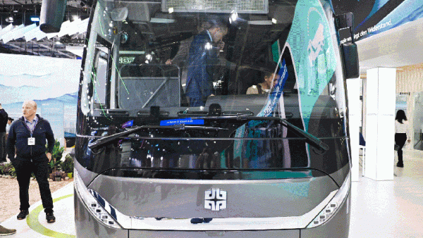 闪耀汉诺威丨中通H13E纯电动城间车首发亮相！