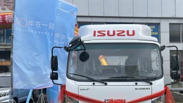 坐进庆铃五十铃全新KV800！“躺盈”的快乐你想象不到