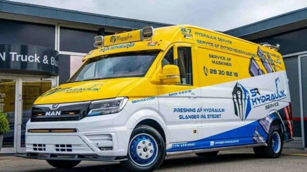 爆改曼恩TGE厢货的天花板！这么豪华的外观内饰您见过没？