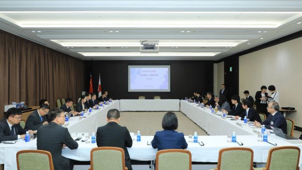 聚焦氢能商用车，中国重汽与丰田汽车签署战略合作协议