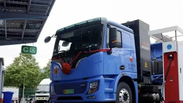 产销两旺、旺季更旺！徐工新能源重卡引领行业“绿色主旋律”