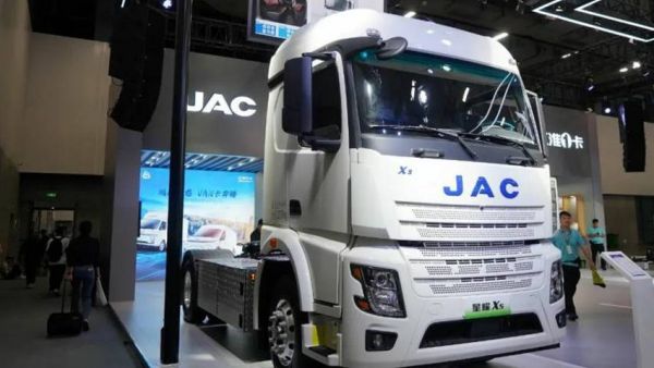 新能源重卡年度压轴力作！江淮星耀X5闪耀广州国际车展