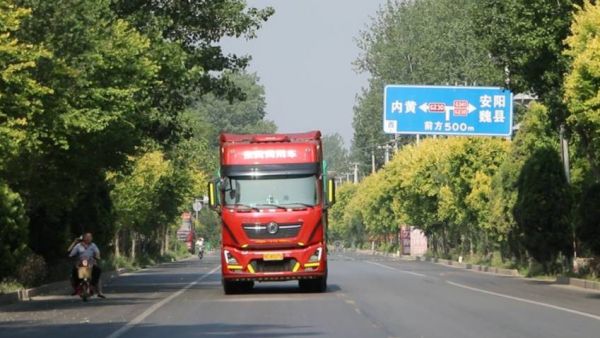 东风商用车与卡友同行,共筑高效运输之路