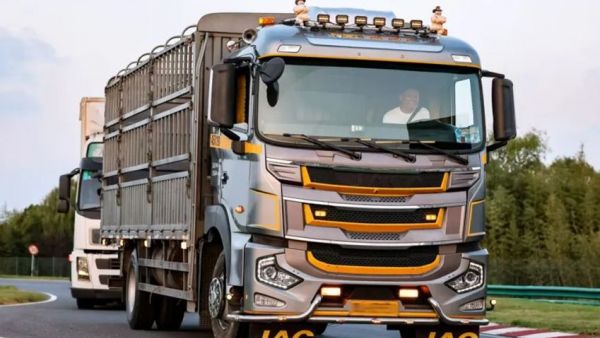 发哥驾到丨从重卡到“酷卡”！王老板巧手打造致富座驾（内含获奖名单）