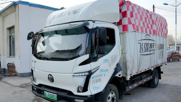 飞碟漫天飞财运满满 · 车友会:一场“车轮上的故事会”,燃爆草原!