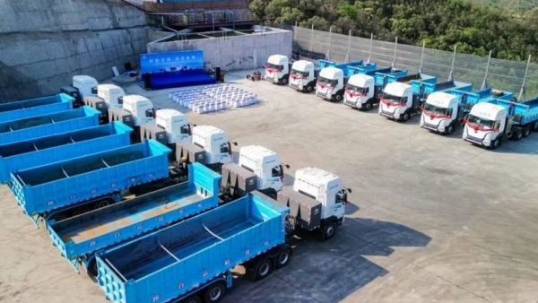 相聚攀枝花，宇通重卡交付“老朋友”，再启新征程！