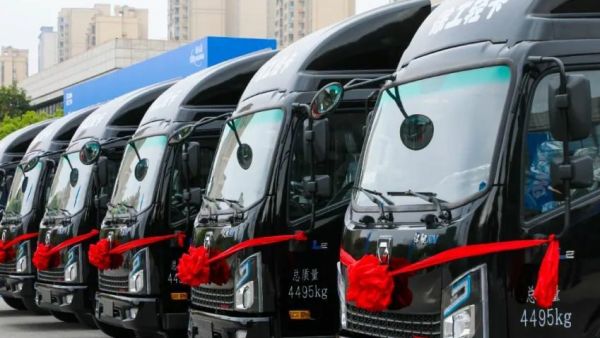 首批500台！徐工新能源轻卡交付顺丰集团