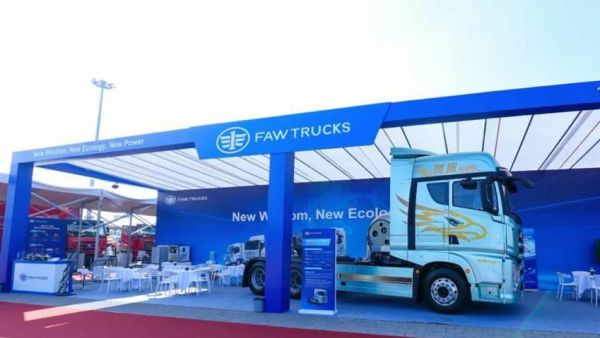 一汽解放亮相第136届广交会，展现高端商用车实力