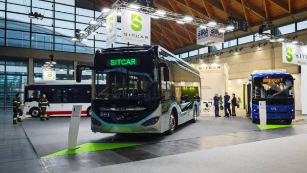 全球足迹！苏州金龙闪耀海外展会的精彩瞬间