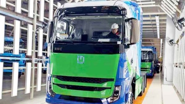 中国首批！200kW氢燃料电池重卡下线，远程助推京津冀绿色运力升级