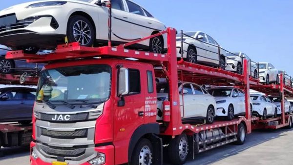 发哥驾到丨江淮格尔发中置轴轿运车怎么样？刘师傅：包致富的