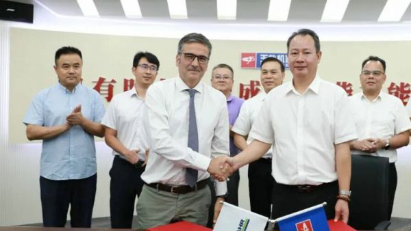玉柴与道依茨法尔签订战略合作协议