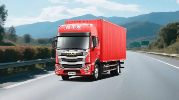 “下一台,还选江淮!” 一位25年老司机的用车心声