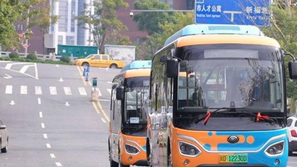“萌萌巴”上线！50辆宇通新能源公交点“靓”攀枝花