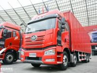 同样的9米6货箱能多拉一吨货？解放J6P前四后八载货车配置很到位