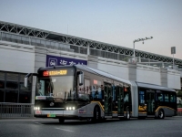 绿色科技,闪耀夷陵  比亚迪国内首批纯电动铰接车投运宜昌