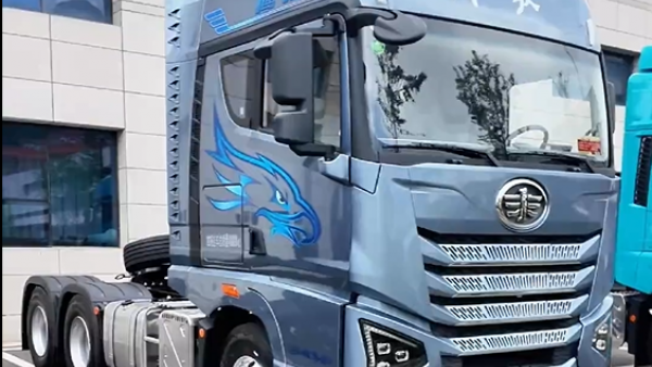 解放新JH6要绝版了？ 解放全新鹰航牵引车来袭，带你看看配置如何