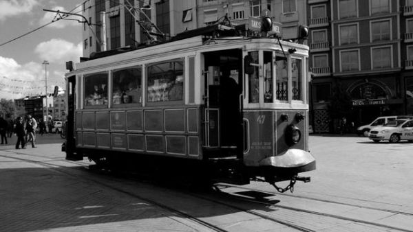 回忆+复古 老上海“铛铛有轨电车”以新面目重出江湖