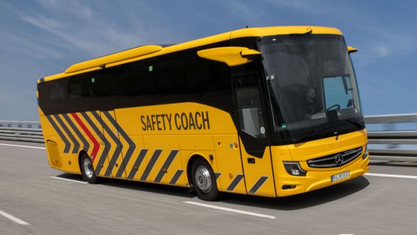 15项安全系统加持，奔驰Tourismo Safety Coach安全豪华巴士来袭