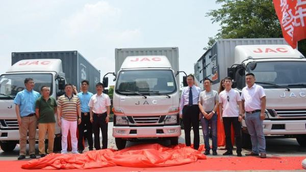 活动价低于8万,最大16.6方货箱,江淮骏铃快递版轻卡无锡上市