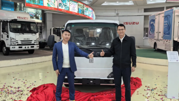 智驱未来 绿动救援！庆铃新能源轻卡清障车交付暨新能源小卡清障车重磅亮相