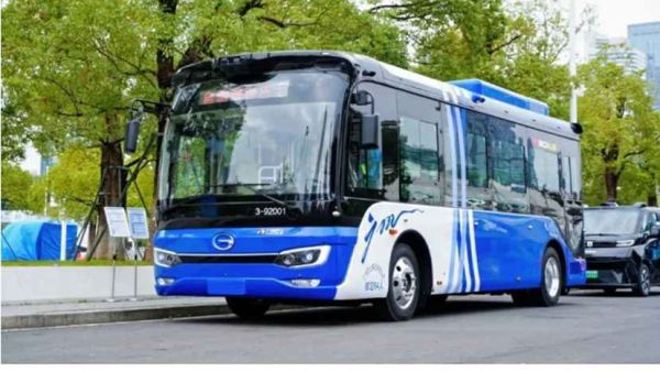 广汽领程L4级自动驾驶巴士服务十五运，科技赋能“智车之城”建设