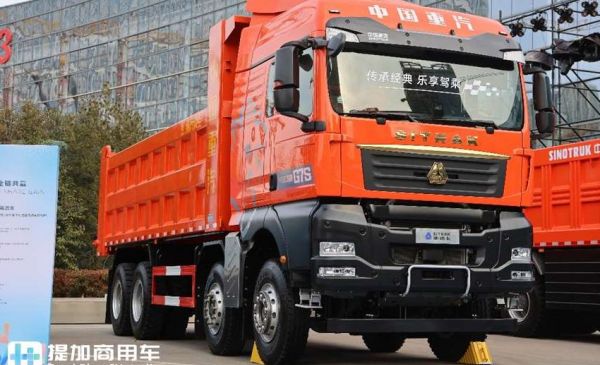 专为高原工况打造，配580马力曼机还有超舒适内饰，重汽汕德卡G7S高原版自卸车实拍