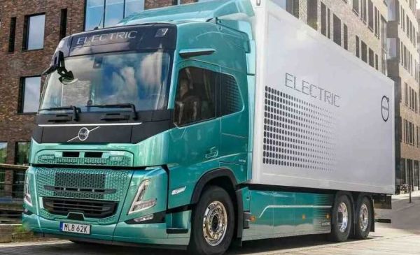 油电气氢全动力出击！FH Aero打头阵，还有VNL长头卡车？沃尔沃卡车2026IAA展车阵容前瞻